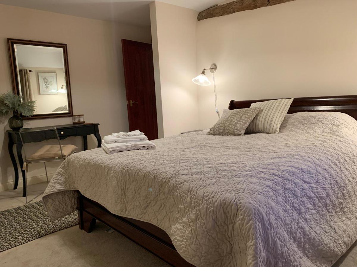 The Byre Bed and Breakfast Abingdon-on-Thames Exteriör bild