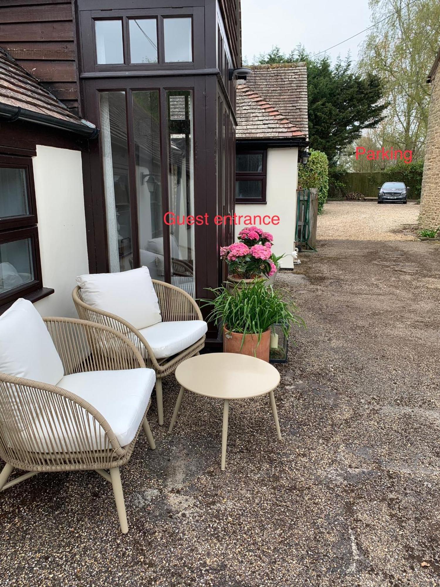 The Byre Bed and Breakfast Abingdon-on-Thames Exteriör bild